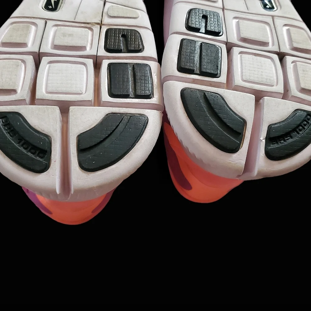 Nike free Pink and Peach Womens running shoes. Size 10 US. - Picture 11 of 11